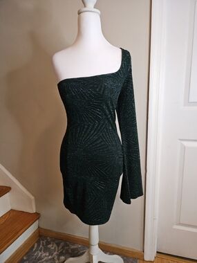 Windsor Green Sparkly One Sleeved Mini Dress Size Small